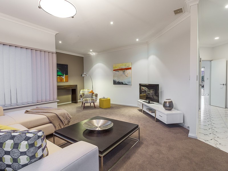 17 Galsworthy Place, Spearwood WA 6163