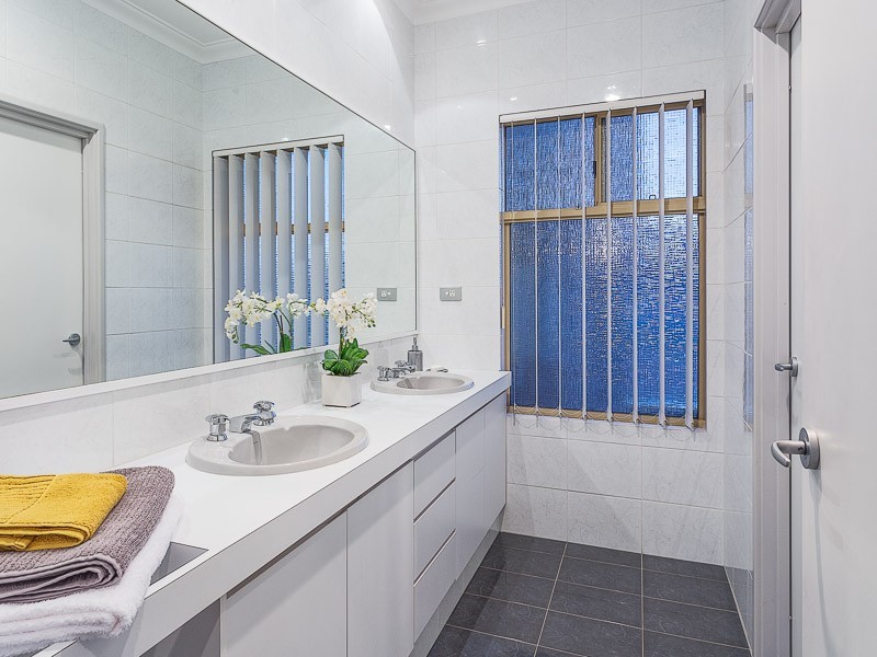 17 Galsworthy Place, Spearwood WA 6163