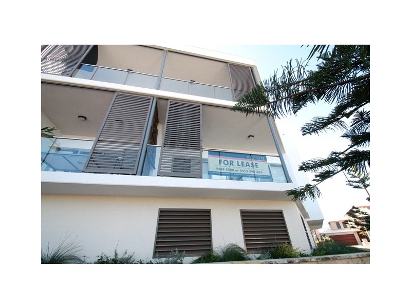 2/2 South Beach Promenade, North Coogee WA 6163