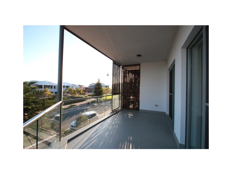 2/2 South Beach Promenade, North Coogee WA 6163