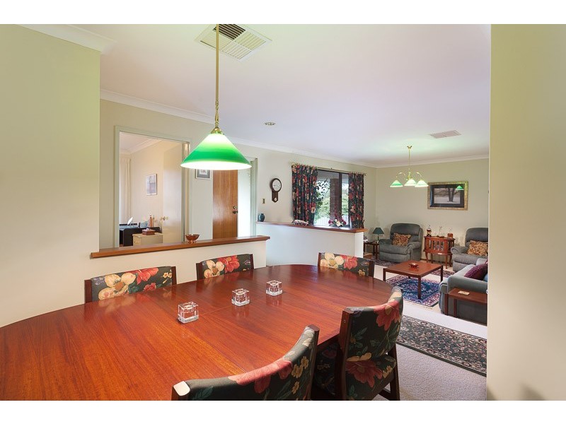 8 Currie Place, Bibra Lake WA 6163