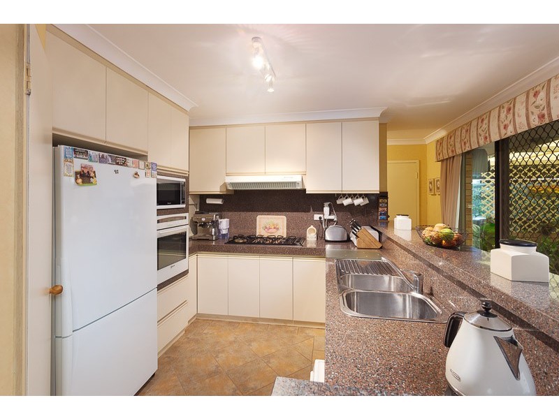 8 Currie Place, Bibra Lake WA 6163