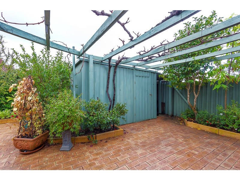 8 Currie Place, Bibra Lake WA 6163