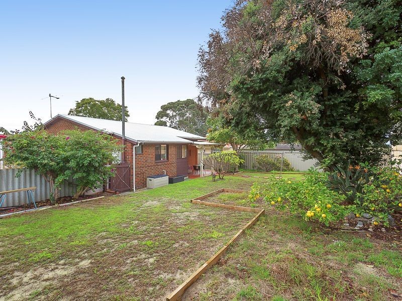 13 Egeus Way, Coolbellup WA 6163