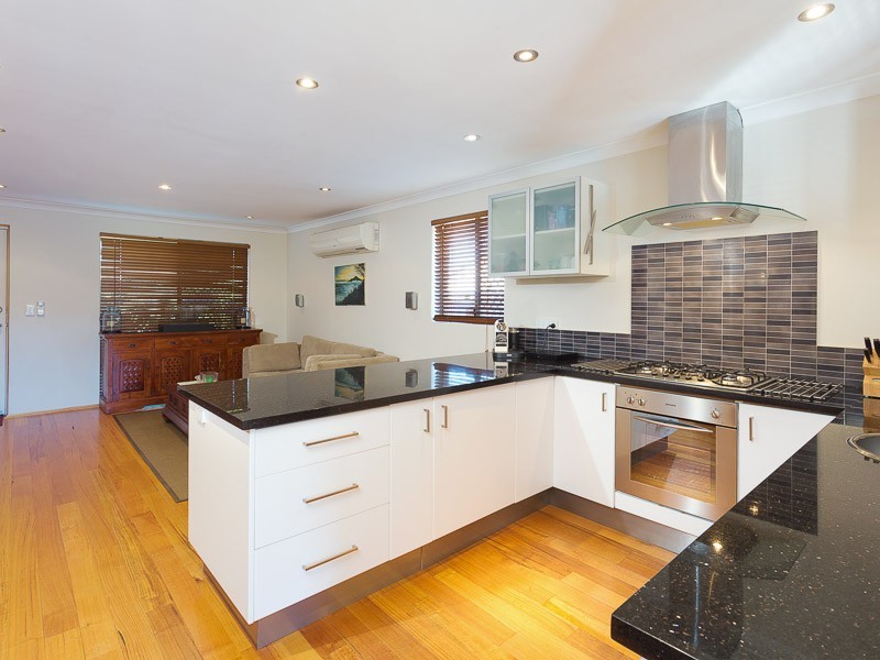 27 Magnolia Gardens, Yangebup WA 6164