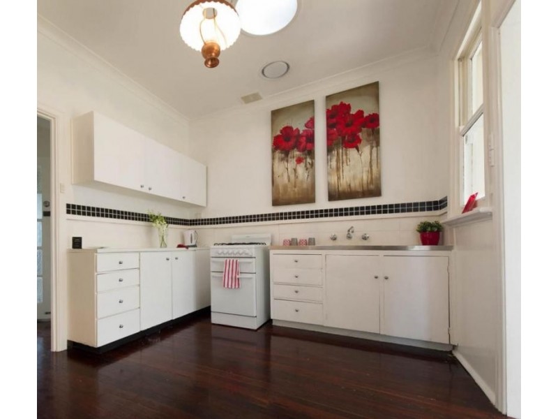 27 Tucker Street, Medina WA 6167