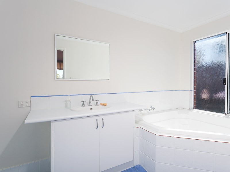14 Ellis Road, Kardinya WA 6163
