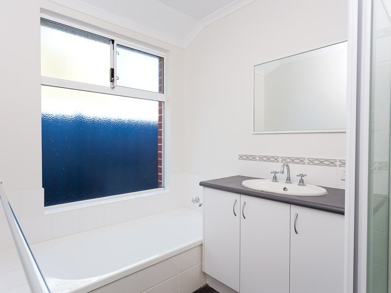 14 Ellis Road, Kardinya WA 6163