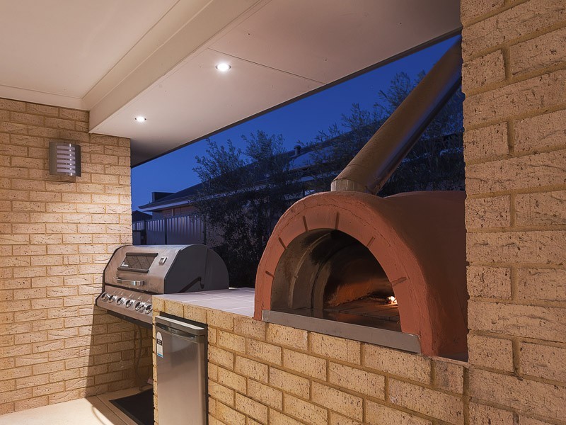 10 Ironbark Terrace, Hammond Park WA 6164