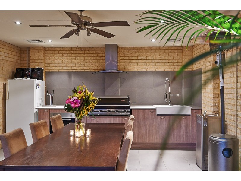 207 Gaebler Road, Aubin Grove WA 6164