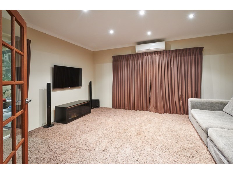 207 Gaebler Road, Aubin Grove WA 6164