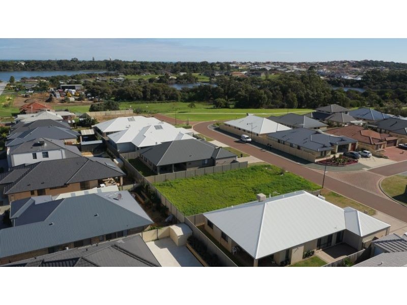 45 Riverina Parade, Munster WA 6166