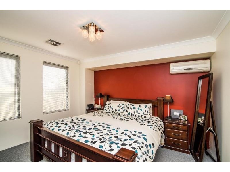31 Camden Boulevard, Aubin Grove WA 6164