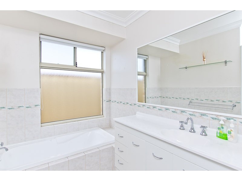 5 Belladonna Drive, Yangebup WA 6164
