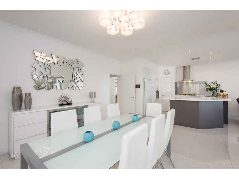 18 Pantheon Avenue, North Coogee WA 6163