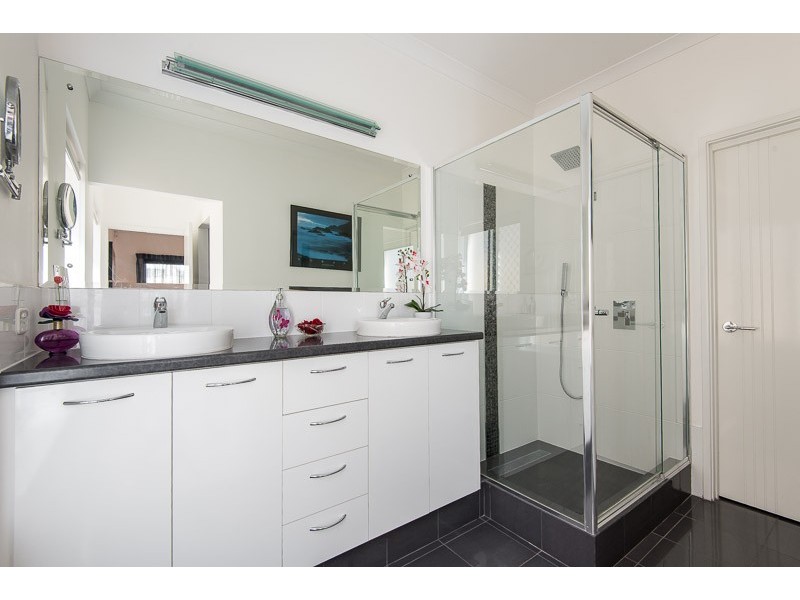 18 Pantheon Avenue, North Coogee WA 6163