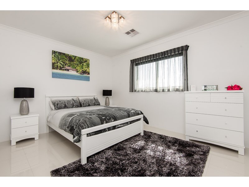 18 Pantheon Avenue, North Coogee WA 6163