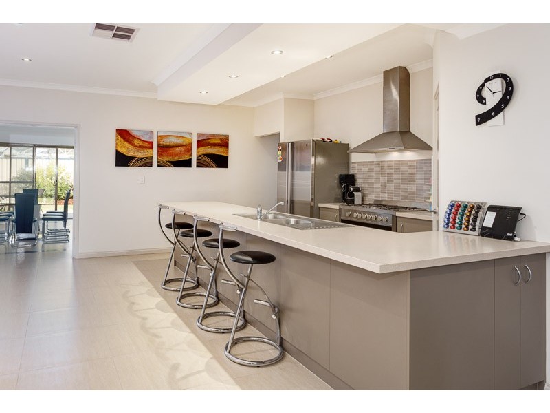 3 Dunlap Avenue, Success WA 6164
