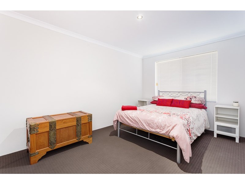 3 Dunlap Avenue, Success WA 6164
