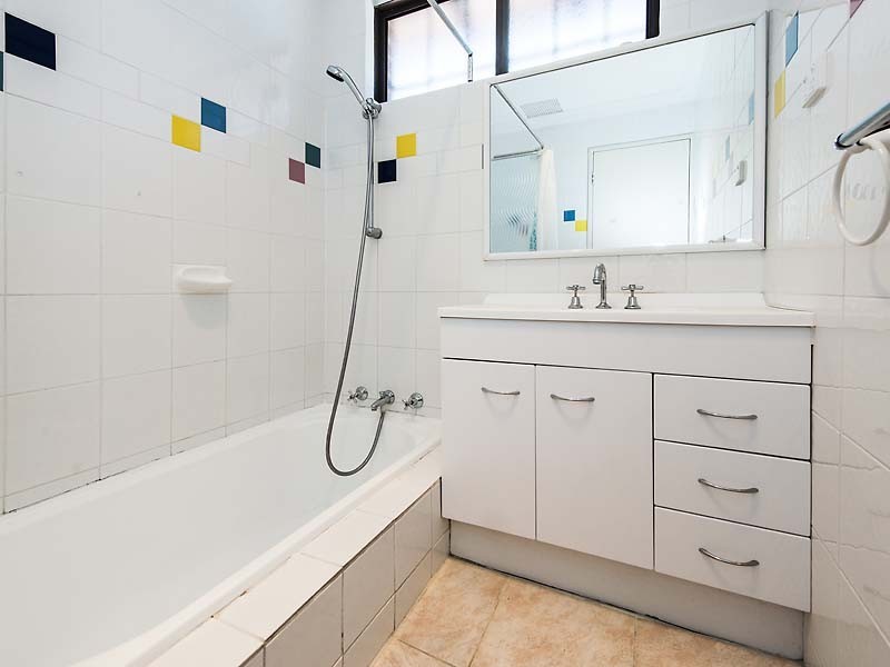 2 Pausin Crescent, Bibra Lake WA 6163