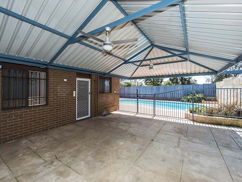 2 Pausin Crescent, Bibra Lake WA 6163