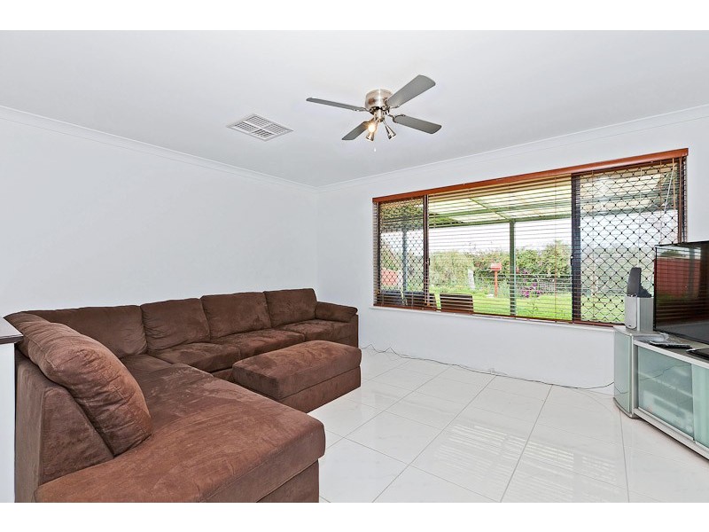 18 Yangebup Rd, Yangebup WA 6164