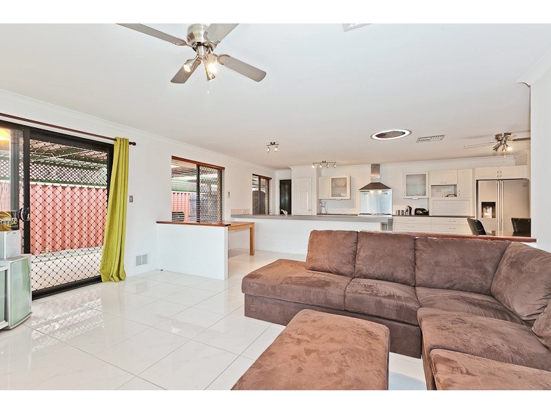 18 Yangebup Rd, Yangebup WA 6164