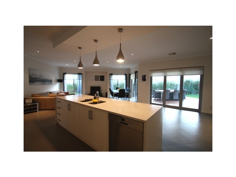 11 Redheart Way, Beeliar WA 6164