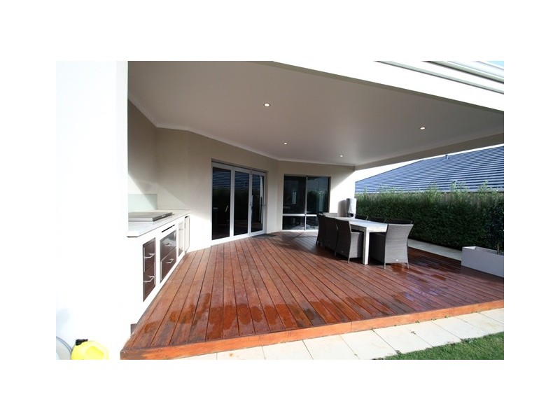 11 Redheart Way, Beeliar WA 6164