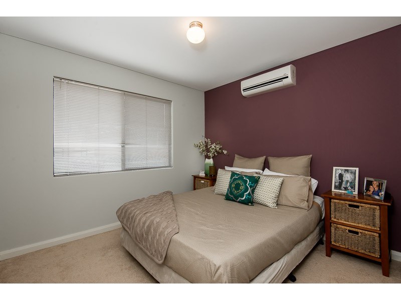 12 Careening Way, Coogee WA 6166