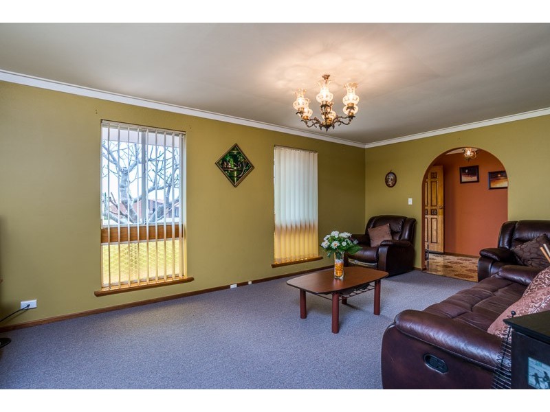 5 Hobley Way, Spearwood WA 6163