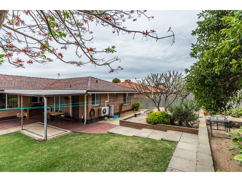5 Hobley Way, Spearwood WA 6163
