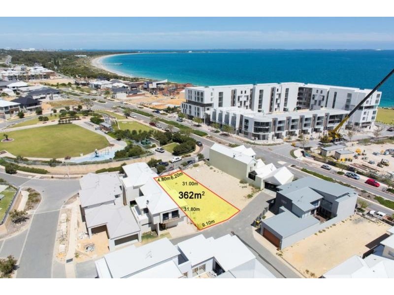 28 Lucretia Circle, North Coogee WA 6163