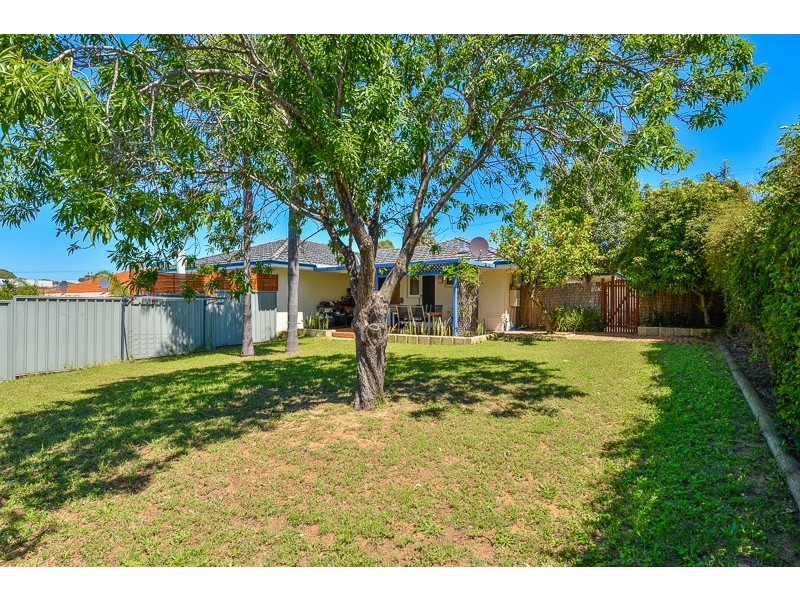 6B Glendower Way, Spearwood WA 6163