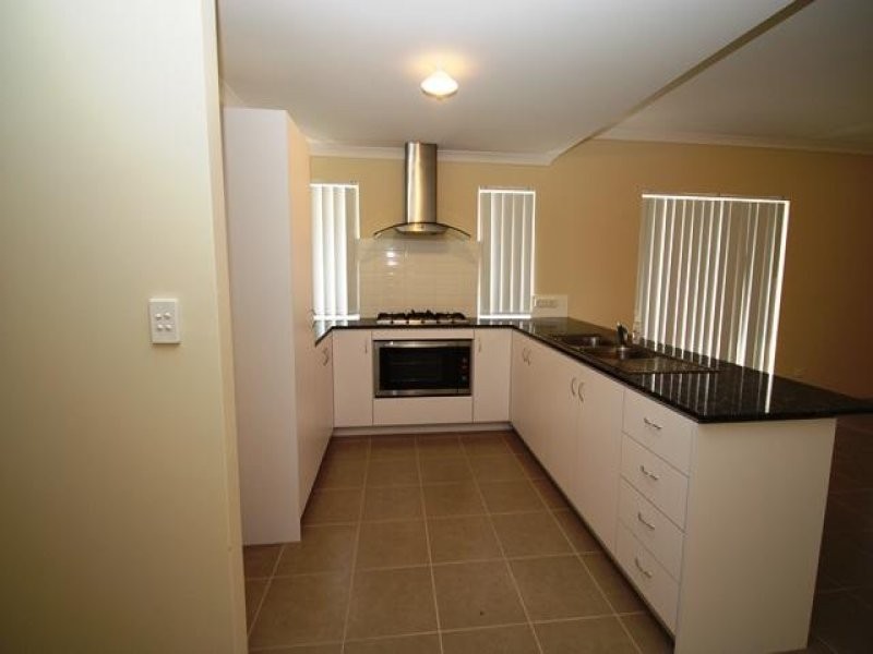 7 Addis Way, Wandi WA 6167