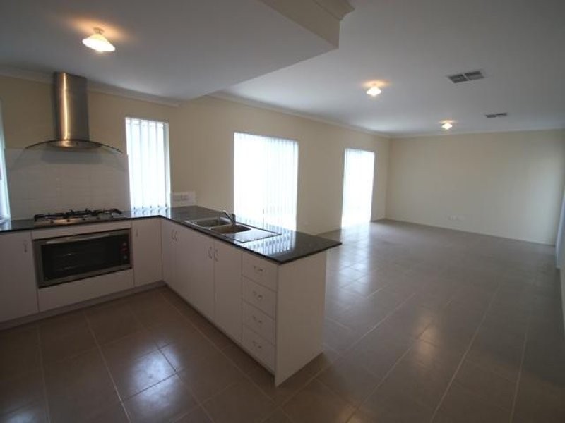 7 Addis Way, Wandi WA 6167