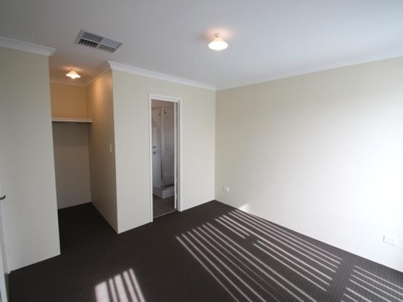 7 Addis Way, Wandi WA 6167