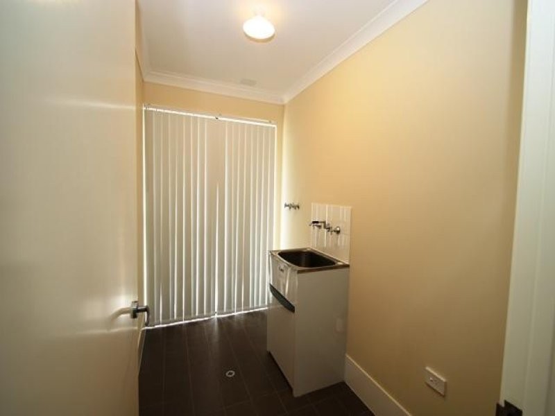 7 Addis Way, Wandi WA 6167