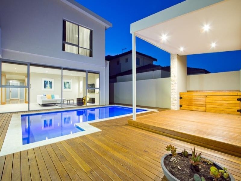 16 Hydaspe Vista, North Coogee WA 6163