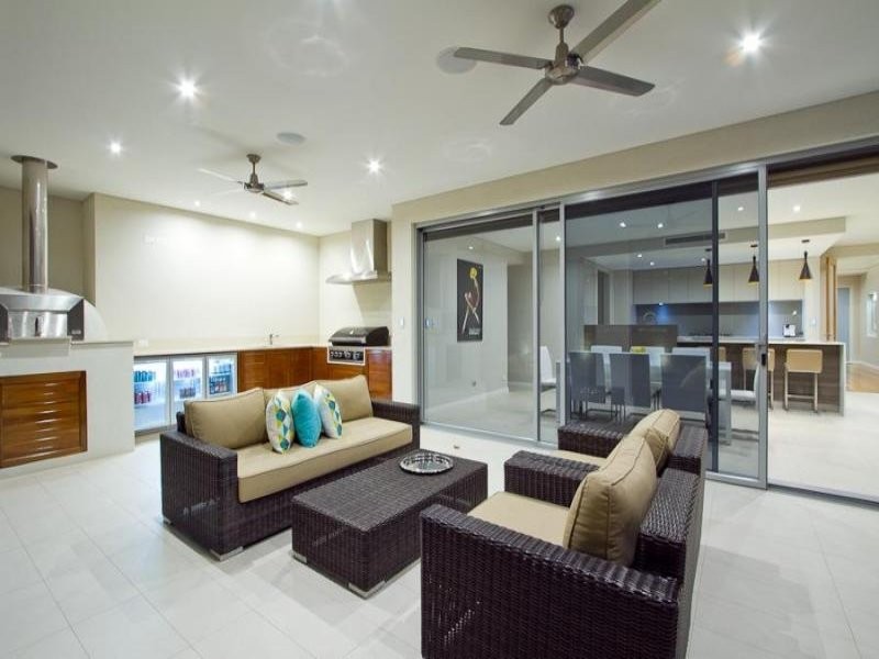 16 Hydaspe Vista, North Coogee WA 6163