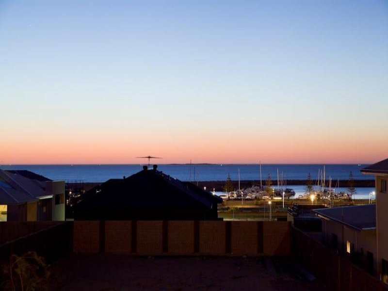 16 Hydaspe Vista, North Coogee WA 6163