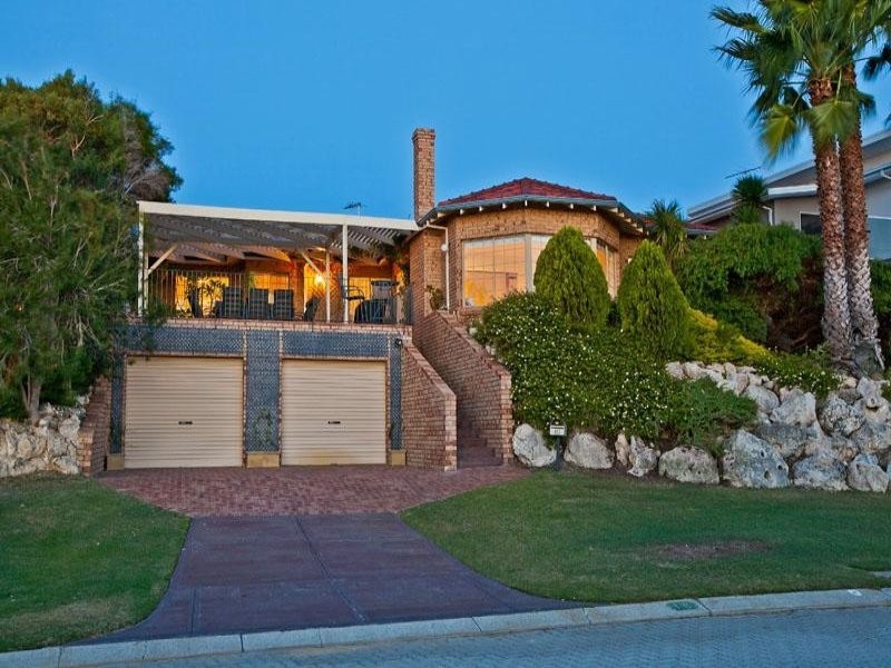 10 Careening Way, Coogee WA 6166