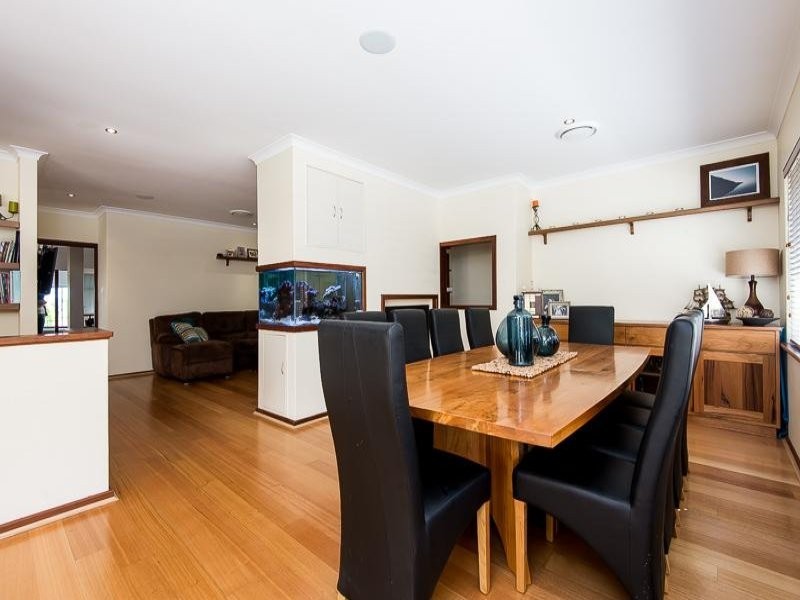 10 Careening Way, Coogee WA 6166