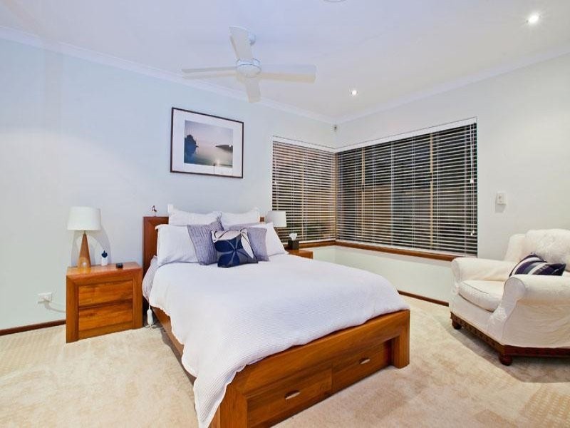 10 Careening Way, Coogee WA 6166