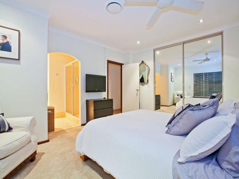 10 Careening Way, Coogee WA 6166