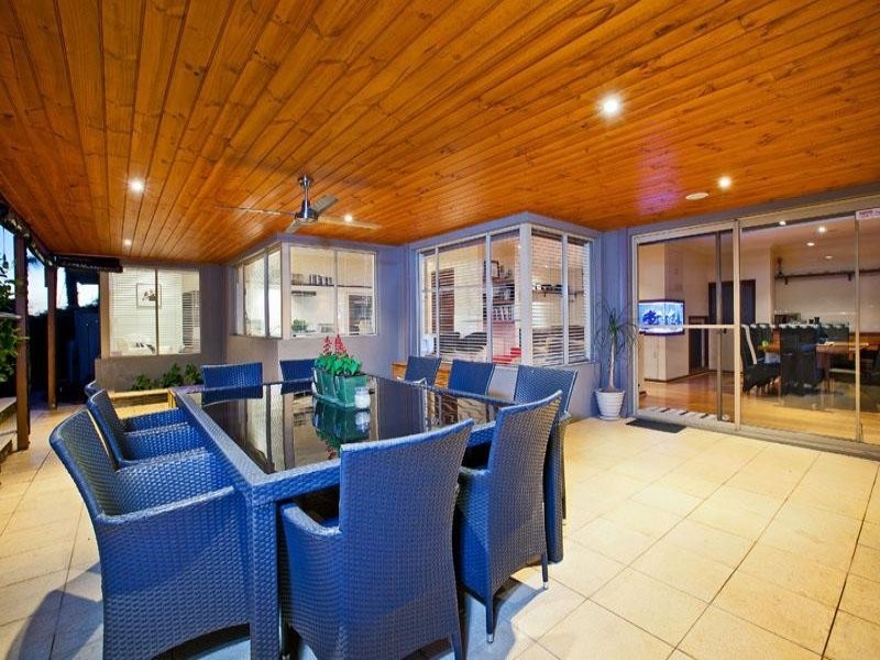 10 Careening Way, Coogee WA 6166