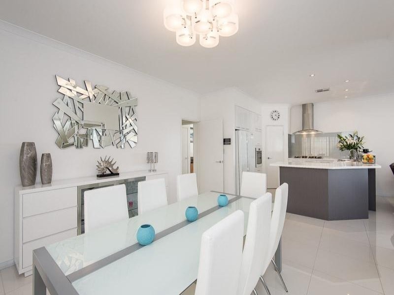 18 Pantheon Avenue, North Coogee WA 6163