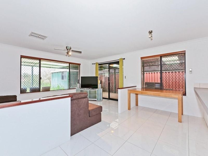 18 Yangebup Rd, Yangebup WA 6164