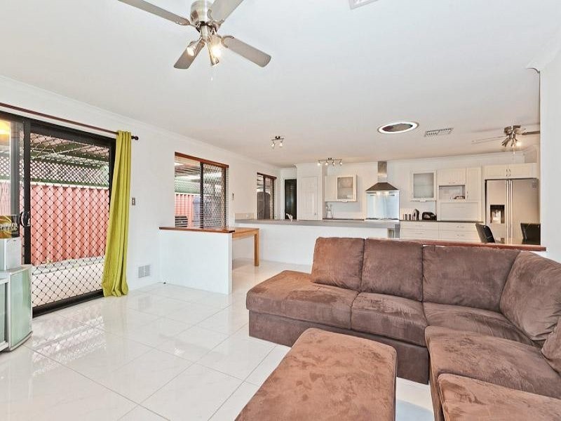 18 Yangebup Rd, Yangebup WA 6164