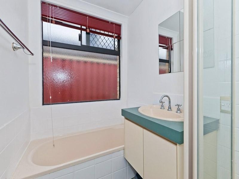 18 Yangebup Rd, Yangebup WA 6164